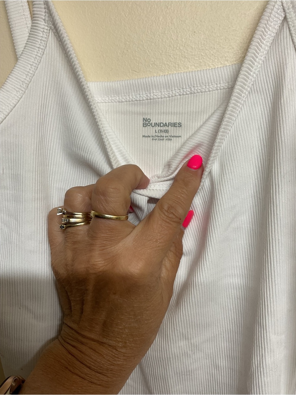 No Boundaries White Women's Camisole Tank Top - Picture 2 of 3